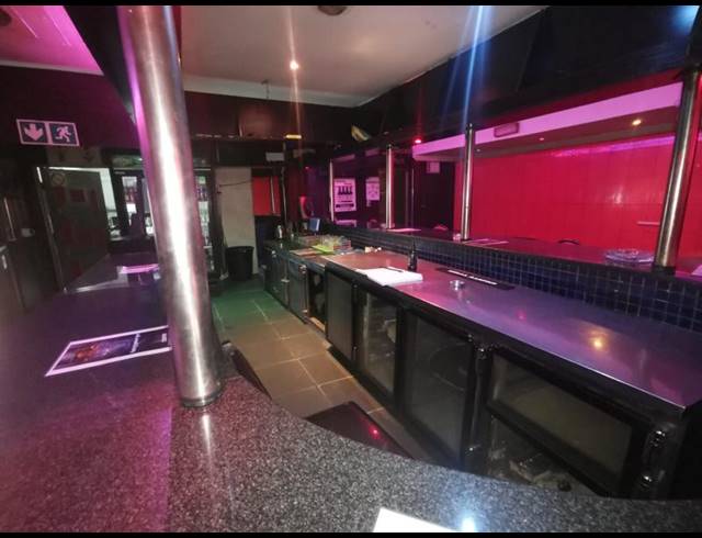 BUSINESS FOR SALE IN SPRINGS CENTRAL